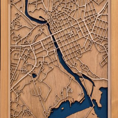 Koivuvanerinen karttataulu Porvoo keskitumma