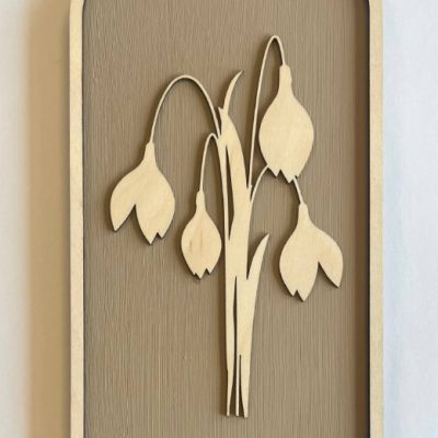 Koivuvanerinen kukkataulu lumikello