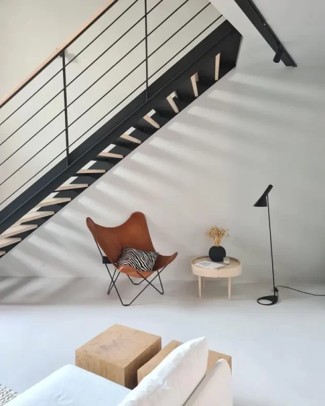 Deco Cire mikrosementti asunnon lattiapinnat.