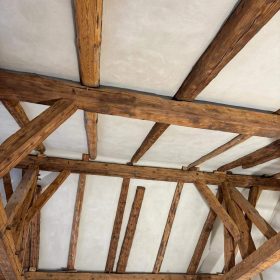 Tierrafino White Base valkoinen luonnonmukainen savilaasti pohjustukseen tai pintaan.