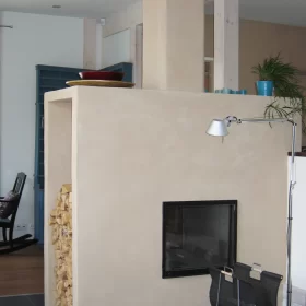Tierrafino Finish luonnonmukainen savilaasti beige takkapinta