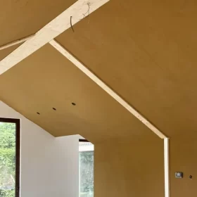 Tierrafino Base luonnonmukainen savilaasti pohjustukseen tai pintaan.